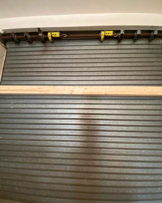 Saracinesche  con motore elettrico per garage acci