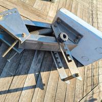 Supporto motore ausiliario