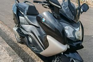  BMW C 650 GT pronto per viaggiare