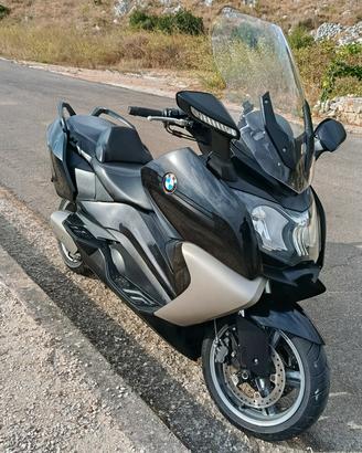  BMW C 650 GT pronto per viaggiare