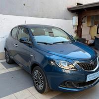 Lancia Ypsilon 1.0 Hybrid 70cv EcoChic Gold