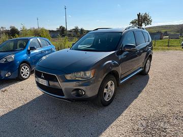 Mitsubishi Outlander 4x4 Cambio Automatico 7 Posti