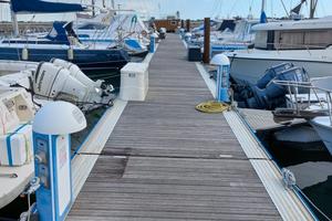 posto barca banchina galleggiante