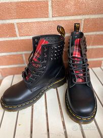 Doc Martens nero/tartan NUOVE