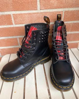 Doc Martens nero/tartan NUOVE