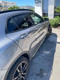 Mercedes GLA