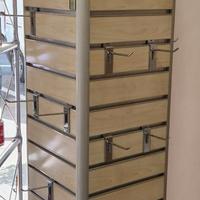 Espositore da terra da negozio.