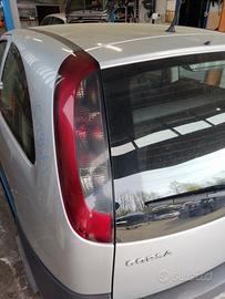 Fanale posteriore sinistro OPEL CORSA C del 2003