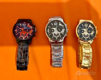 Tre orologi in acciaio da uomo