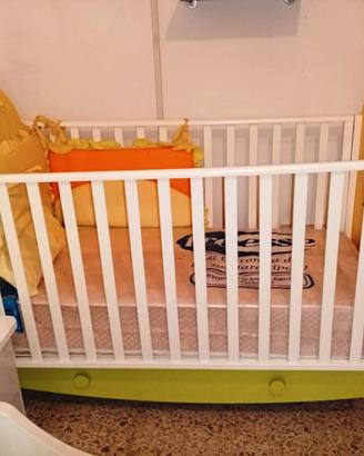 CULLA CON CASSETTONE E MATERASSO NUOVO