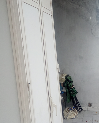 Mobile in alluminio in buono stato