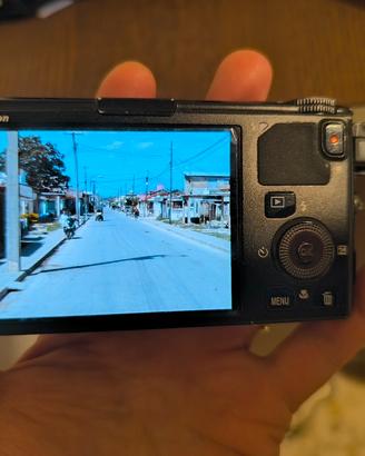Nikon coolpix S9500