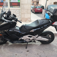 Honda Forza 750