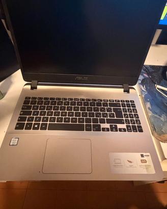ASUS VivoBook 15.6" – i3 7ª Gen / 16GB RAM / HDD /