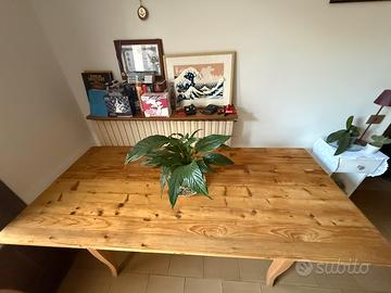 Tavolo in legno