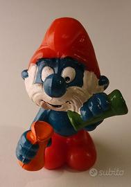 Grande puffo fa intrugli