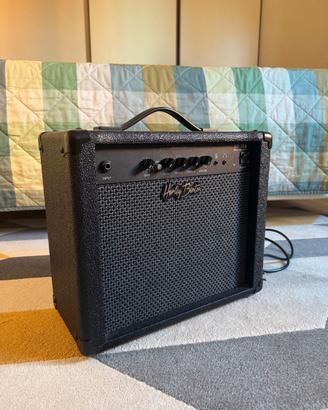 Amplificatore Harley Benton per basso elettrico