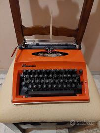 Macchina da Scrivere Triumph Contessa De Luxe