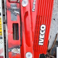 Cofano e paraurti autocarro iveco turbostar