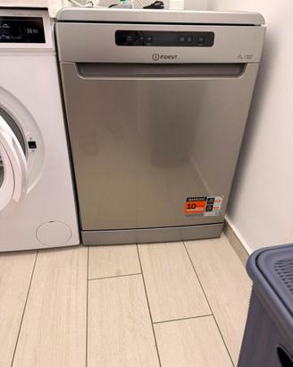 Lavastoviglie Indesit Acciaio inox