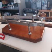 morsa per prosciutti con base legno PADERNO