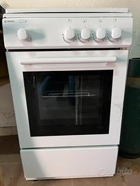 Cucina 4 fuochi con forno