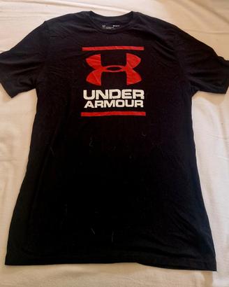 T shirt Under Armour nera dri fit. Taglia M 