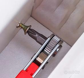 Vite di Acciaio Adatta per Spazi Stretti, Strument