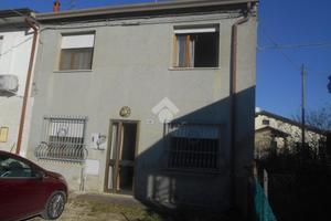 6 LOCALI A LAGOSANTO