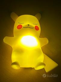 Lampada da scrivania Pikachu
