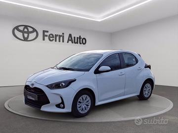 TOYOTA Yaris 1.0 active