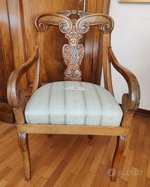 Poltrona francese in legno di noce