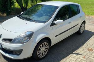 Renault Clio III 1.2 16V 75CV Bianca Neopatentati