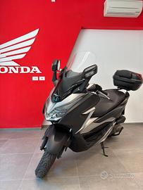 Honda Forza 300