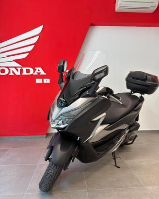 Honda Forza 300