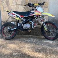 Pit bike