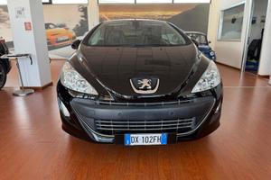 Peugeot 308 2.0 HDi 140CV CC Féline