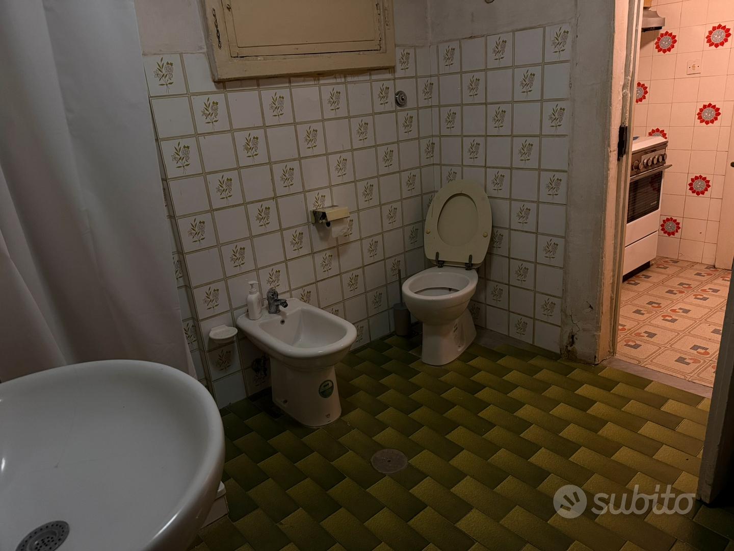 Apartment in Napoli, San Ferdinando, Municipalità 1 - Altro