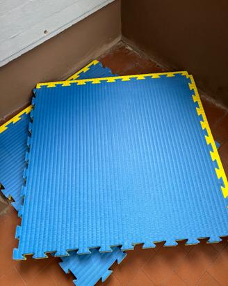 Tatami 4 cm 100 x 100 usato 4 pezzi incastro