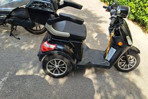 scooter elettrico per anziani