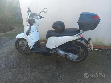 Aprilia Scarabeo 125 - 2011