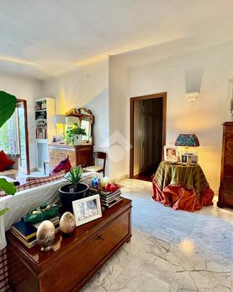 4 LOCALI A ROMA