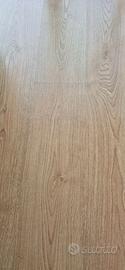 Pavimento in laminato flottante ad incastro