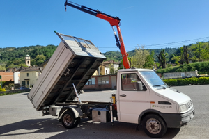 Iveco daily ribaltabile e con gru PatenteC 50 q.li