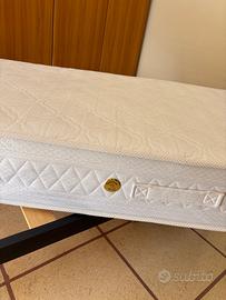 Letto Singolo Completo, pari al nuovo, tenut