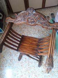 sedia Savonarola legno intagliato