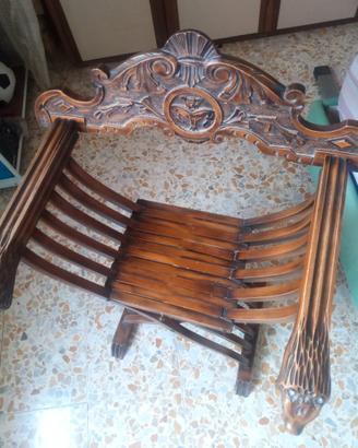 sedia Savonarola legno intagliato