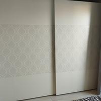 armadio  con ante scorrevoli