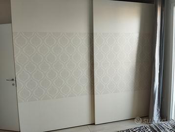 armadio  con ante scorrevoli