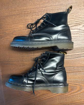 Dr Martens (6 occhielli)